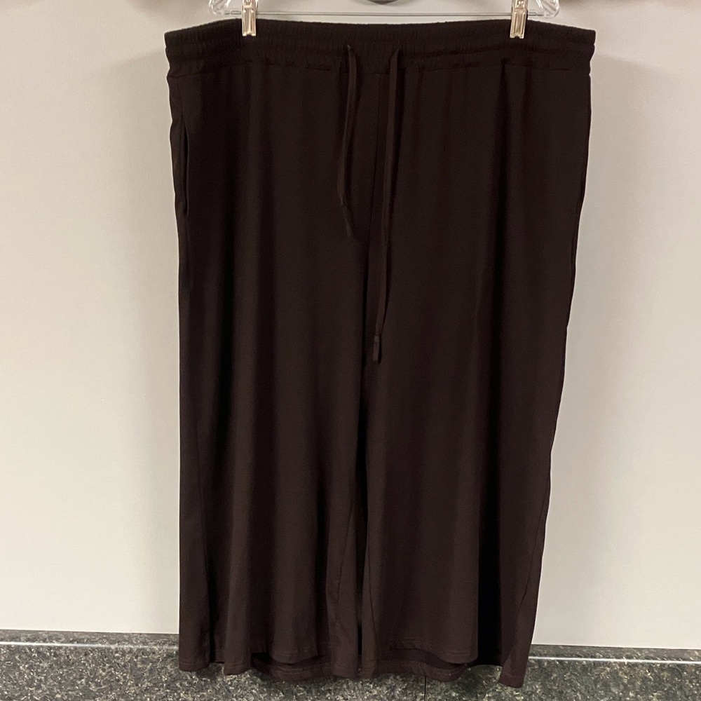 3/28  Brown wide leg Capri pants with pockets 4x